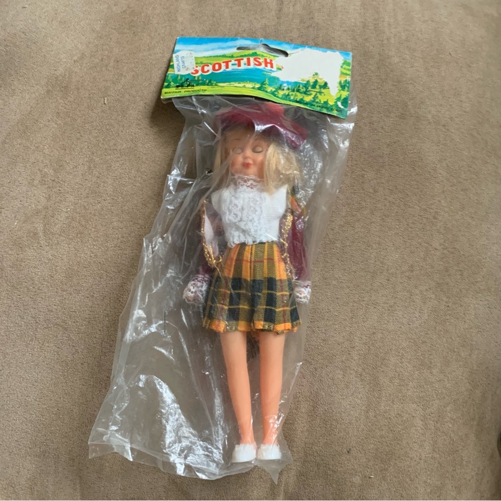 Vintage G&G Walton Scottish Doll in original packaging